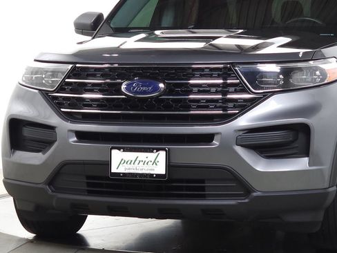 Used 2021 Ford Explorer XLT w/ Class III Trailer Tow Package AWD/4WD image 3