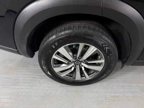 Used 2023 Nissan Pathfinder SL image 11