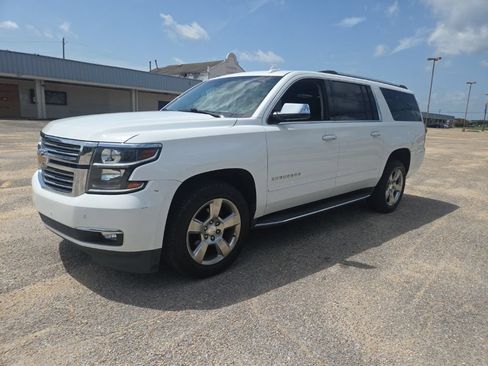 Used 2020 Chevrolet Suburban Premier RWD image 4