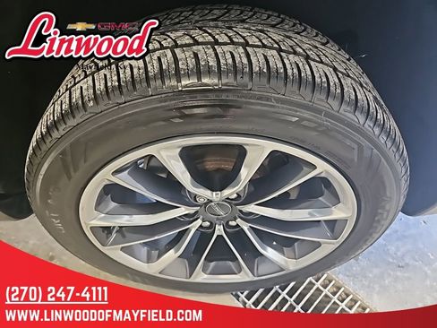 Used 2022 Jeep Wagoneer Series III w/ Premium Group I AWD/4WD image 7