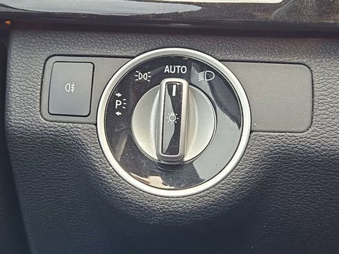 Used 2012 Mercedes-Benz E 350 4MATIC Sedan image 27