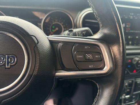 Used 2021 Jeep Wrangler Unlimited Sahara w/ Uconnect 4C Nav & Sound Group image 19