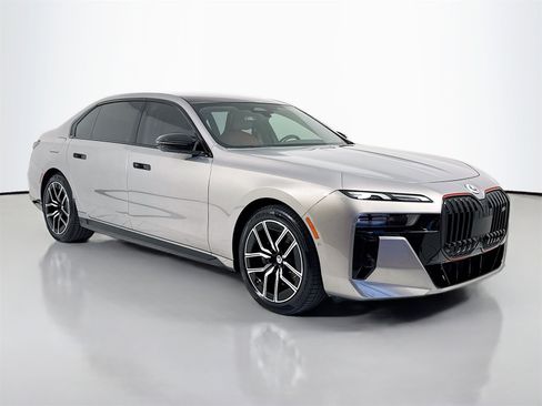 Used 2023 BMW 760i xDrive w/ Luxury Rear Seating Package image 1
