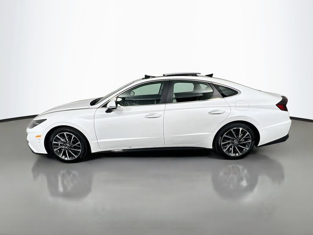 Certified 2022 Hyundai Sonata Limited w/ Cargo Package FWD image 4