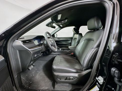 New 2026 Jeep Grand Cherokee L 4WD image 10