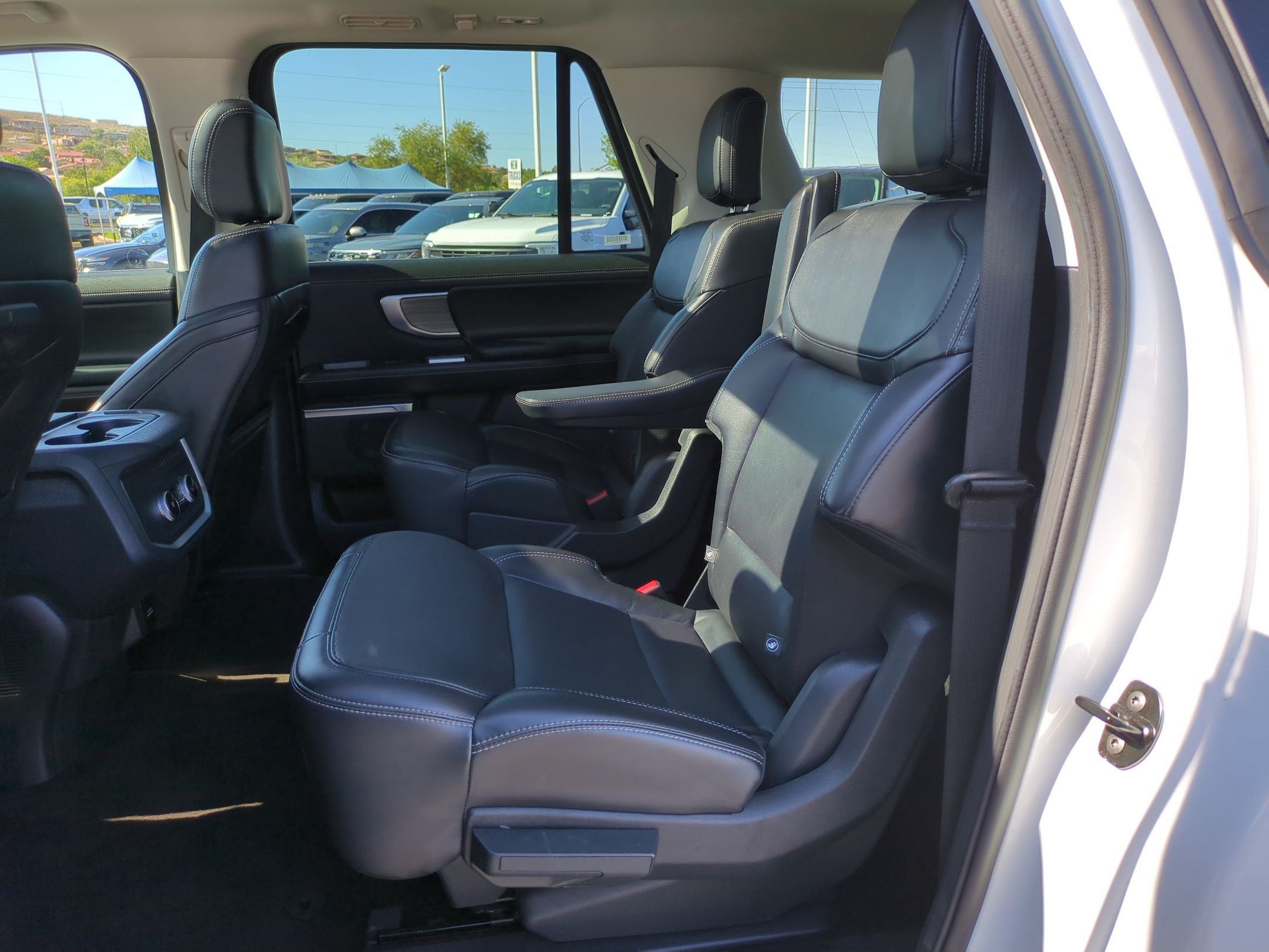 Used 2025 Ford Expedition Max Platinum AWD/4WD image 30