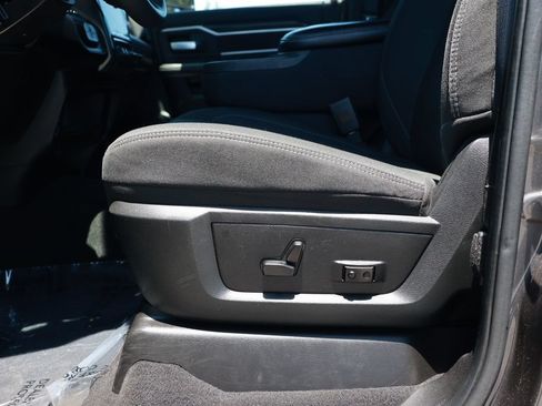 Used 2025 RAM 2500 Big Horn AWD/4WD image 18