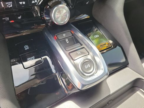 Used 2025 Acura MDX FWD image 30