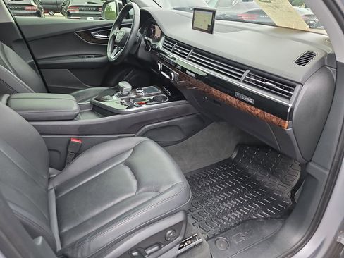 Used 2018 Audi Q7 3.0T Prestige w/ Prestige Package AWD/4WD image 40