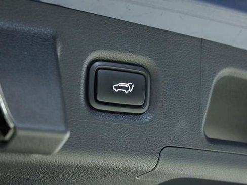 Used 2022 Hyundai Santa Fe SEL w/ Convenience + Premium Package FWD image 33