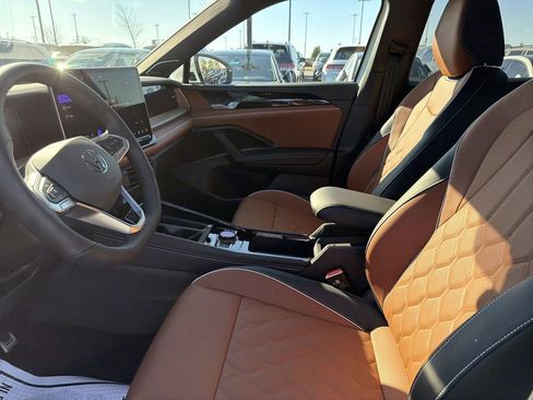 New 2026 Volkswagen Tiguan SEL R-Line image 10