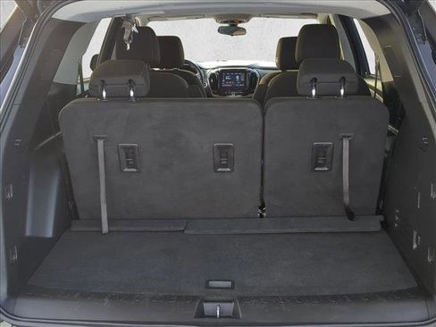 Used 2021 Chevrolet Traverse LT FWD image 6