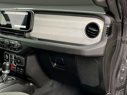 Used 2025 Jeep Wrangler Unlimited Sport AWD/4WD image 29