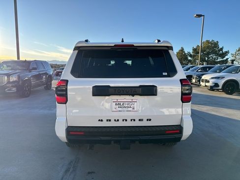 Used 2025 Toyota 4Runner SR5 image 9