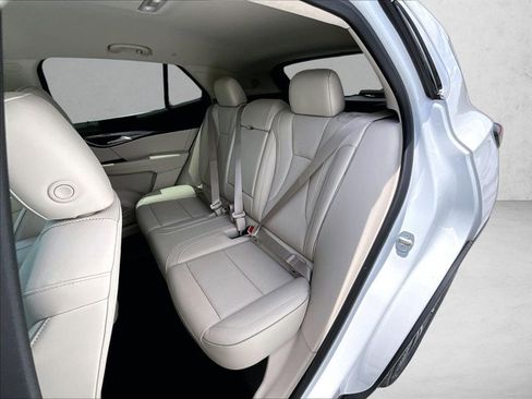 Used 2021 Buick Envision Essence FWD image 28