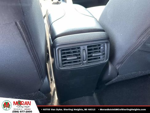 Used 2021 Nissan Rogue Sport SV AWD/4WD image 13