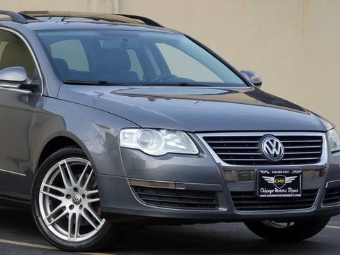 Used 2007 Volkswagen Passat 2.0T FWD image 36