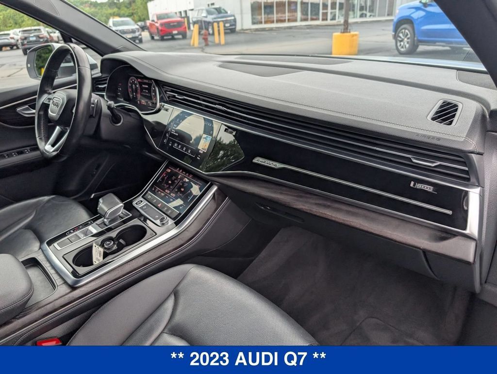 Used 2023 Audi Q7 2.0T Premium Plus w/ Premium Plus Package AWD/4WD image 30