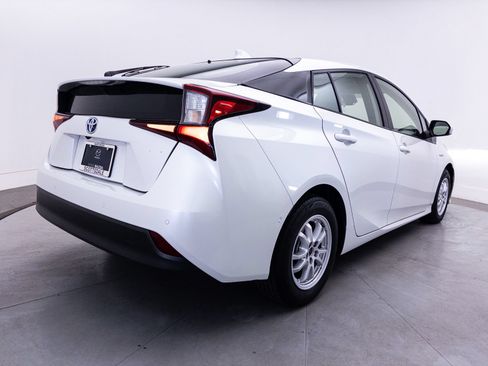 Used 2022 Toyota Prius LE FWD image 16