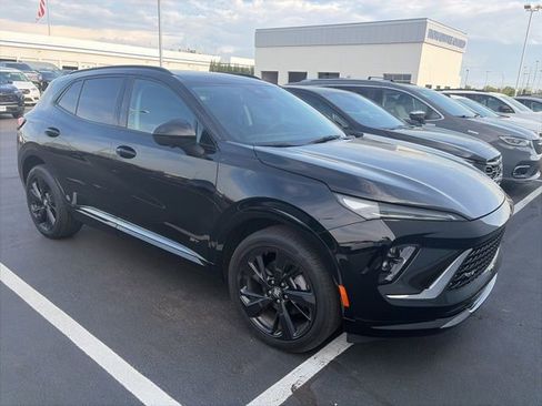 Used 2024 Buick Envision Sport Touring image 4