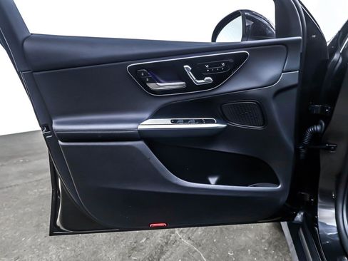 Certified 2025 Mercedes-Benz GLC 300 image 23