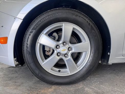 Used 2011 Chevrolet Cruze LT FWD image 14