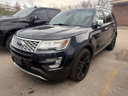 Used 2017 Ford Explorer Platinum AWD/4WD image 5