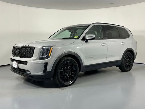 Used 2021 Kia Telluride SX w/ SX Prestige Package AWD/4WD image 3