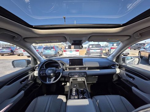 Used 2023 Honda Pilot Elite image 10