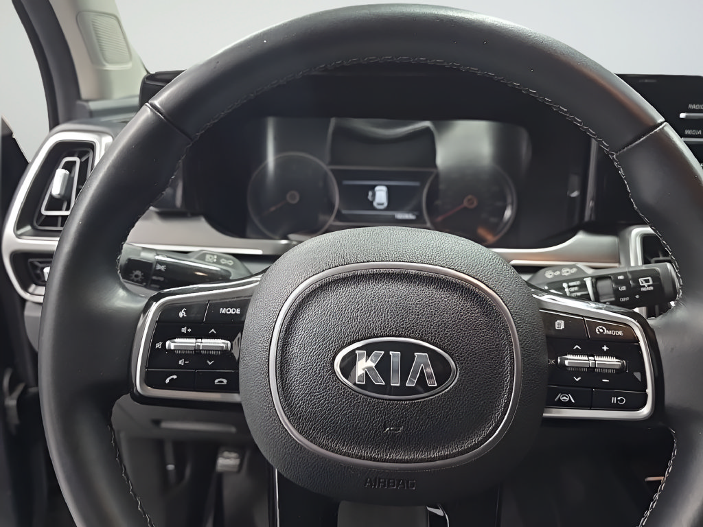 Used 2021 Kia Sorento S FWD image 31