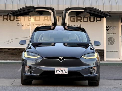 Used 2019 Tesla Model X Long Range AWD/4WD image 3