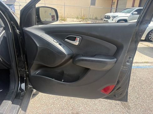 Used 2012 Hyundai Tucson GLS AWD/4WD image 16