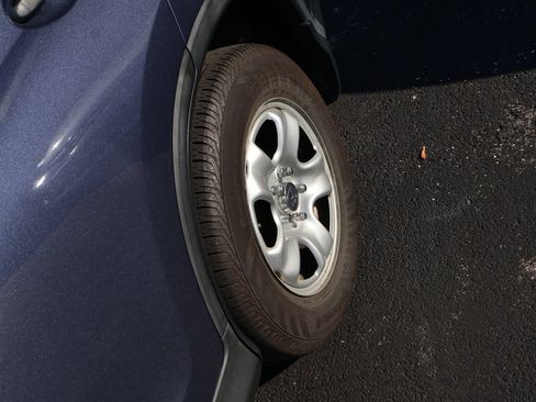 Used 2013 Honda CR-V LX image 12