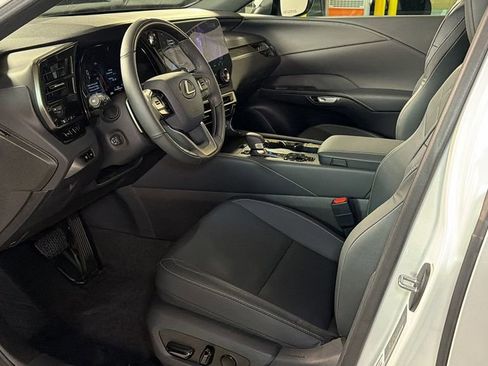 Used 2025 Lexus RX 350 Premium image 22