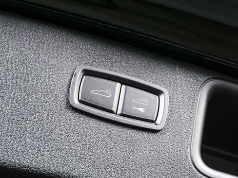 New 2026 Porsche Macan S image 33