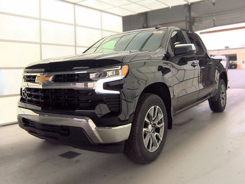 Certified 2024 Chevrolet Silverado 1500 LT AWD/4WD image 4