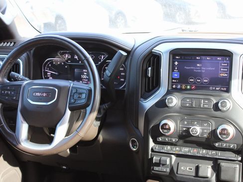 Used 2021 GMC Sierra 1500 SLT w/ SLT Premium Package AWD/4WD image 22