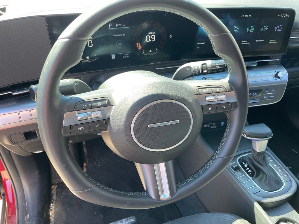 Used 2025 Hyundai Kona SEL AWD/4WD image 7