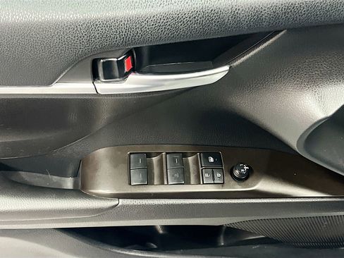 Used 2023 Toyota Camry SE w/ Cold Weather Package image 18