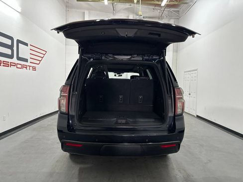 Used 2021 Chevrolet Tahoe Z71 w/ Luxury Package AWD/4WD image 12
