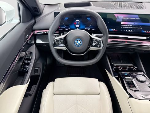 Used 2026 BMW i5 eDrive40 RWD image 10