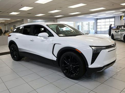 New 2026 Chevrolet Blazer EV LT image 7