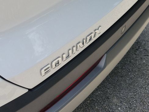 Used 2026 Chevrolet Equinox LT FWD image 6