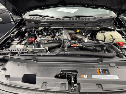 New 2026 Ford F250 Lariat w/ Black Appearance Package image 7