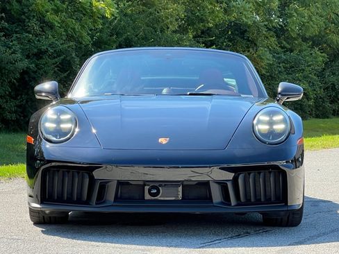 Certified 2026 Porsche 911 Targa 4 GTS AWD/4WD image 8