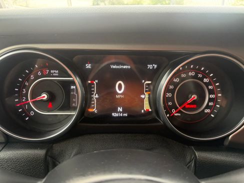 Used 2020 Jeep Wrangler Unlimited Rubicon w/ Dual Top Group AWD/4WD image 10