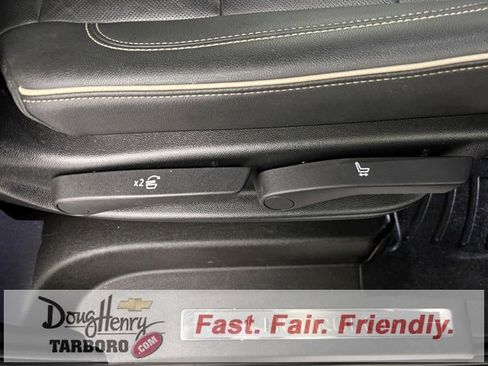 Used 2021 Chevrolet Suburban Premier w/ Premium Package image 45