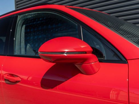 Used 2023 Porsche Cayenne Turbo image 16