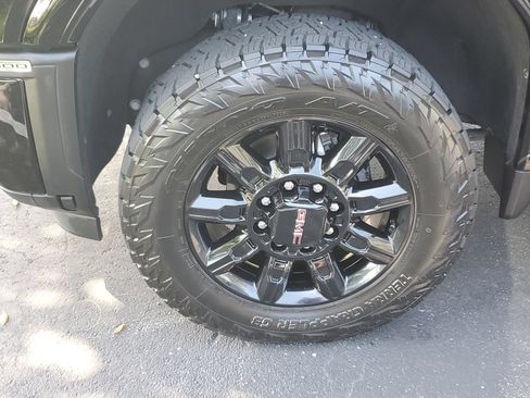 Certified 2024 GMC Sierra 2500 AT4 w/ AT4 Premium Plus Package AWD/4WD image 11