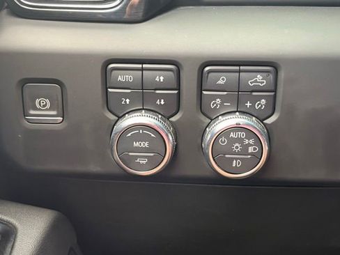 Used 2022 GMC Sierra 1500 AT4 w/ AT4 Preferred Package AWD/4WD image 37